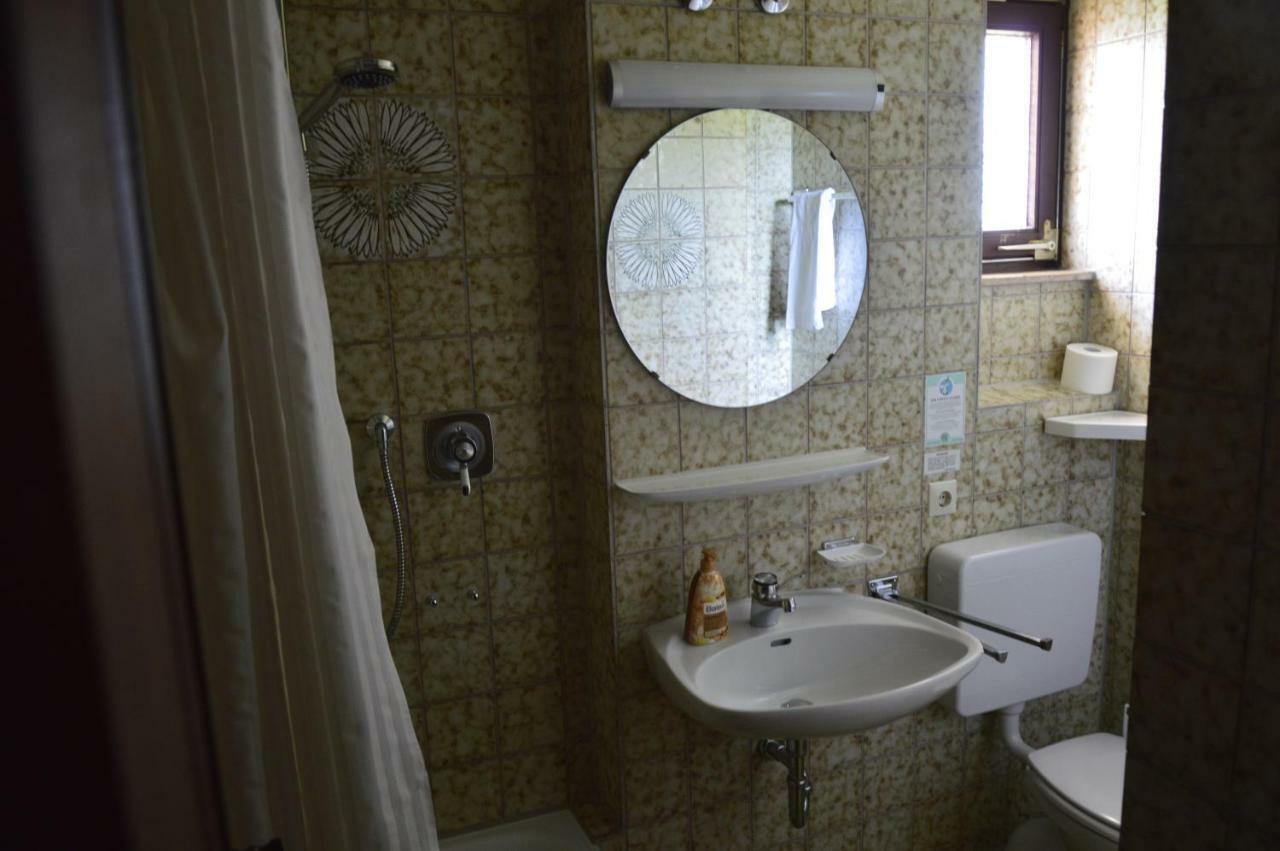 Gaestehaus Faessle Weinstadt Extérieur photo