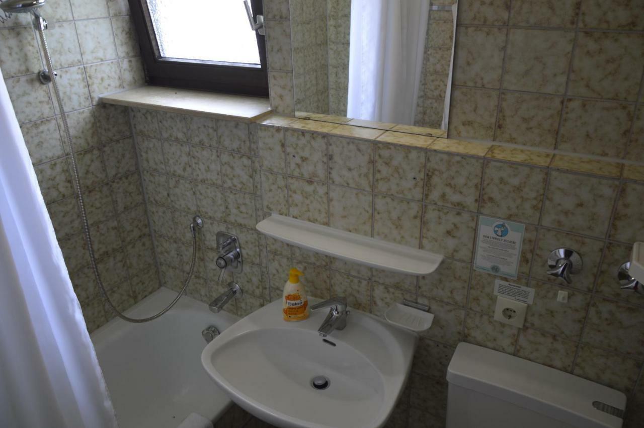 Gaestehaus Faessle Weinstadt Extérieur photo